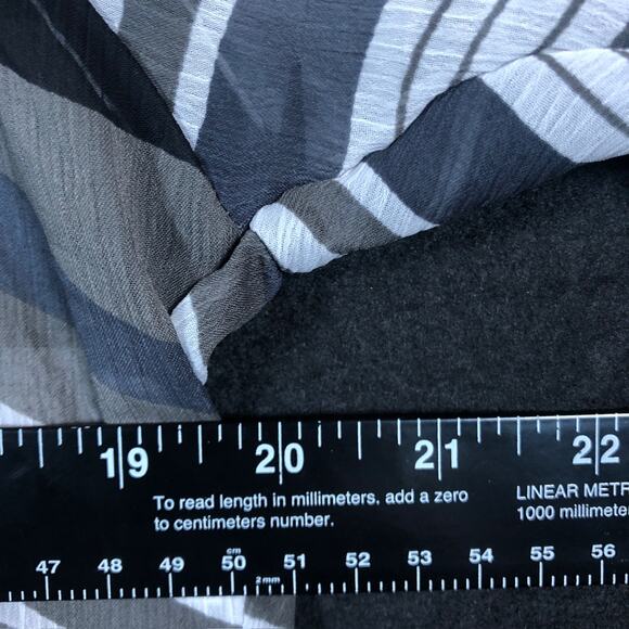 Express Womens Blouse Black White Zebra Print Sheer 3/4 Sleeve Small - Picture 7 of 11